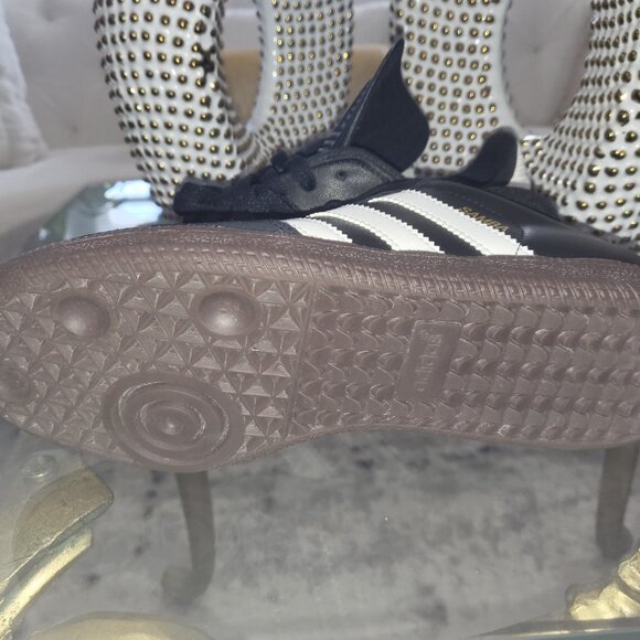 Sambas for sale - Picture 3 of 3